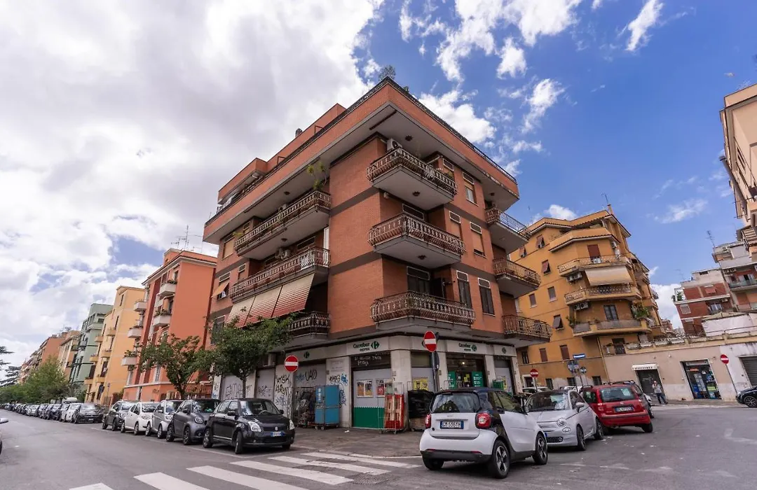 Mon Refuge Rome-1